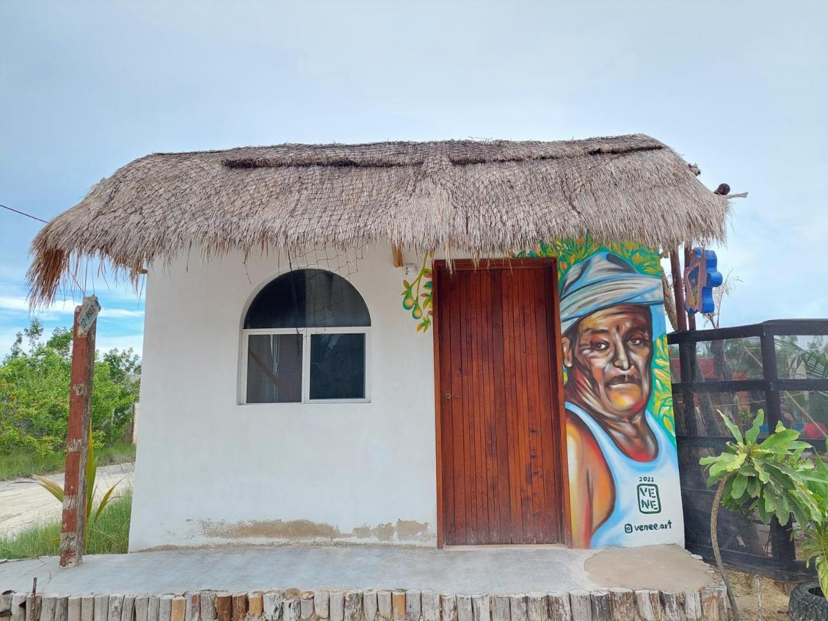 Casa De Los Santos Camping Y Eco Cabanas 홀박스아일랜드 외부 사진