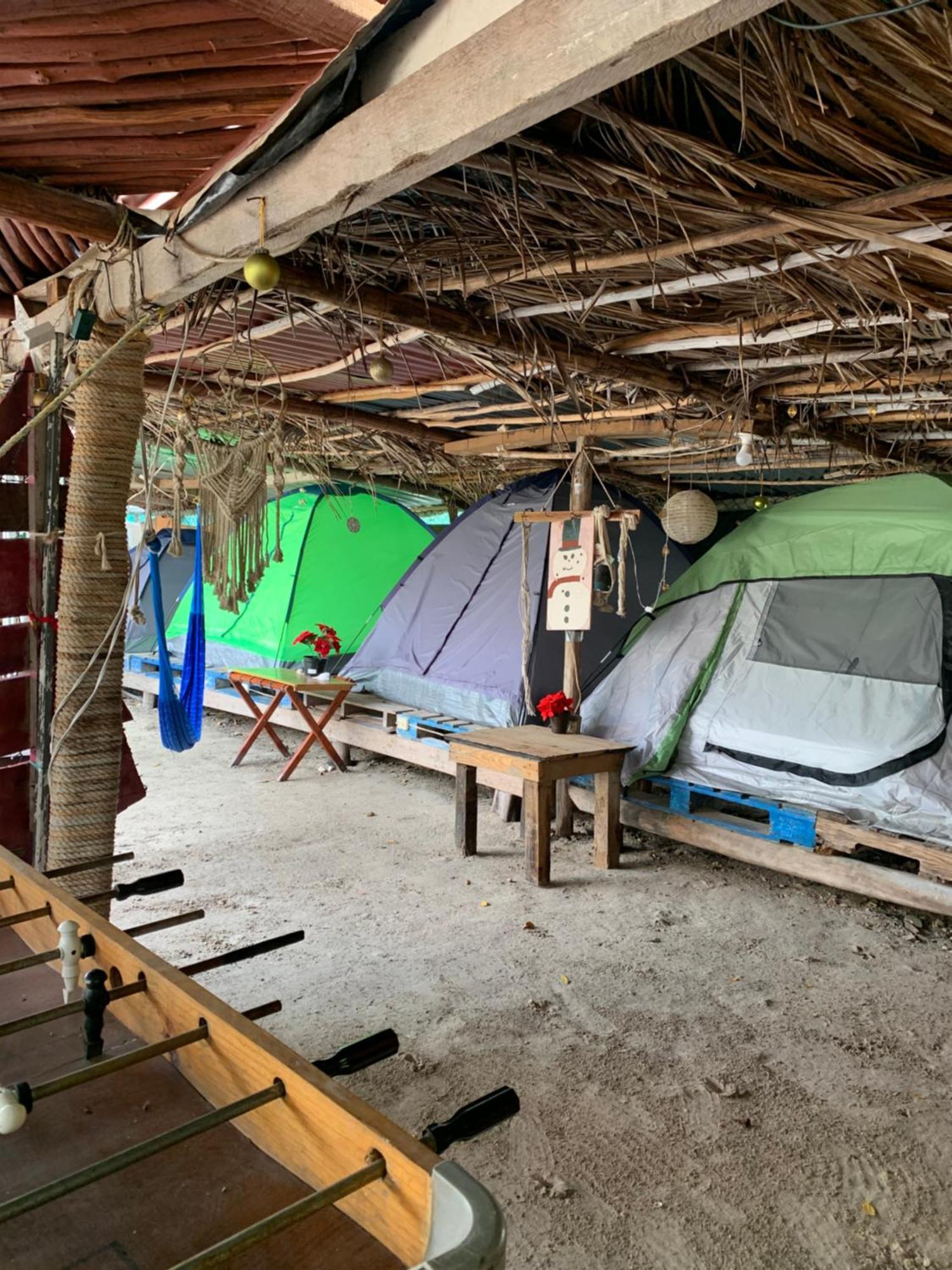 Casa De Los Santos Camping Y Eco Cabanas 홀박스아일랜드 외부 사진